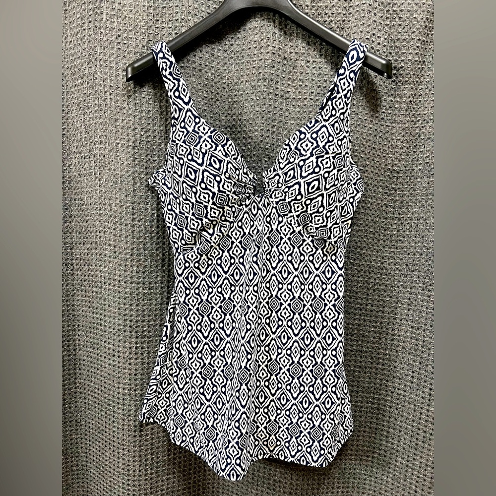 Shore Shapes Swimsuit Navy and White Size 16